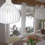 Semesterbostad Spacious Near And Nature *